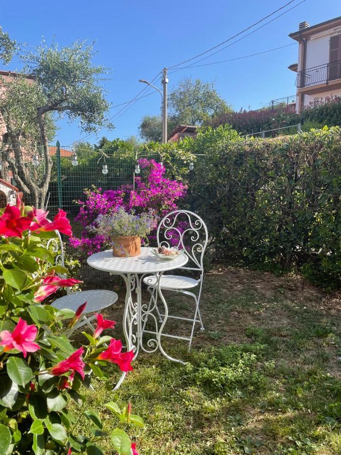 Annali Casa Vacanze - Shabby Style Nella Natura La Spezia Exterior photo