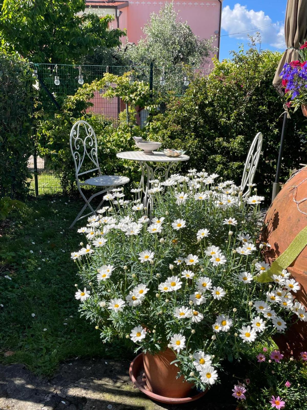 Annali Casa Vacanze - Shabby Style Nella Natura La Spezia Exterior photo